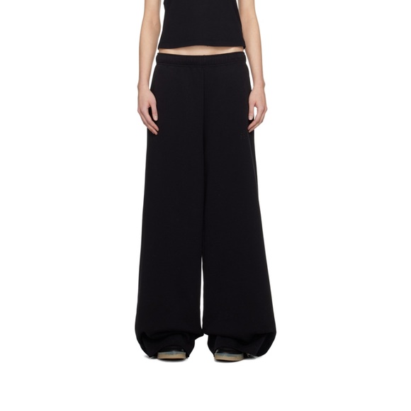 MM6 MAISON MARGIELA
Black Embroidered Sweatpants XS - Picture 5 of 8